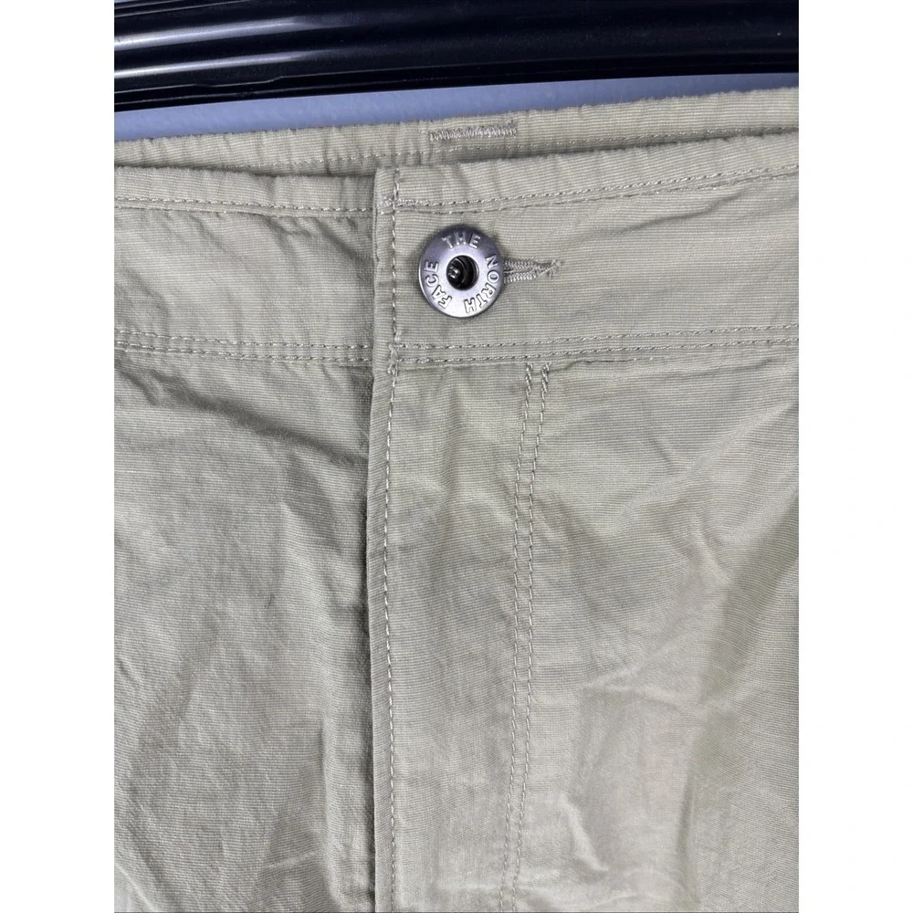 The North Face Khaki Cargo Shorts Size 40 Gorpcore‎ Hiking Camping